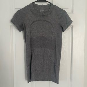 Lululemon short sleeve
